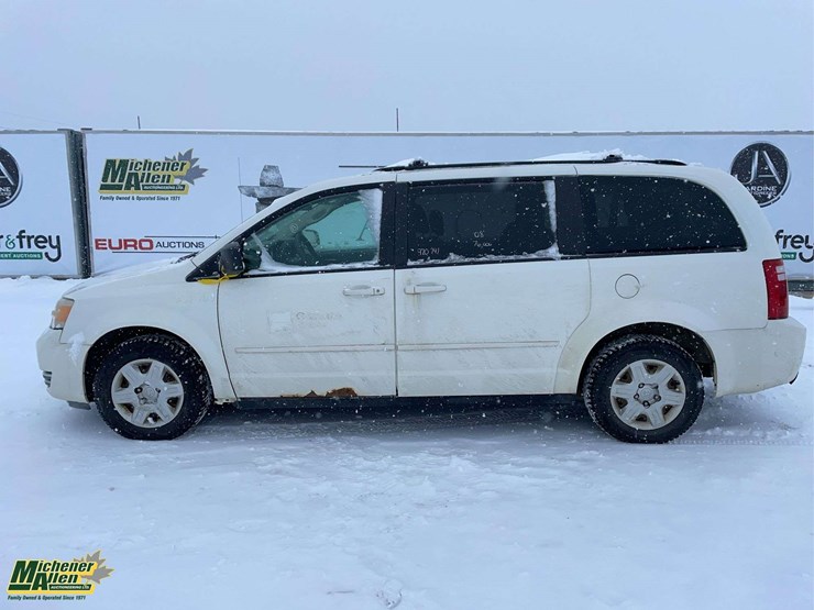 2008-dodge-grand-caravan-se-image-2