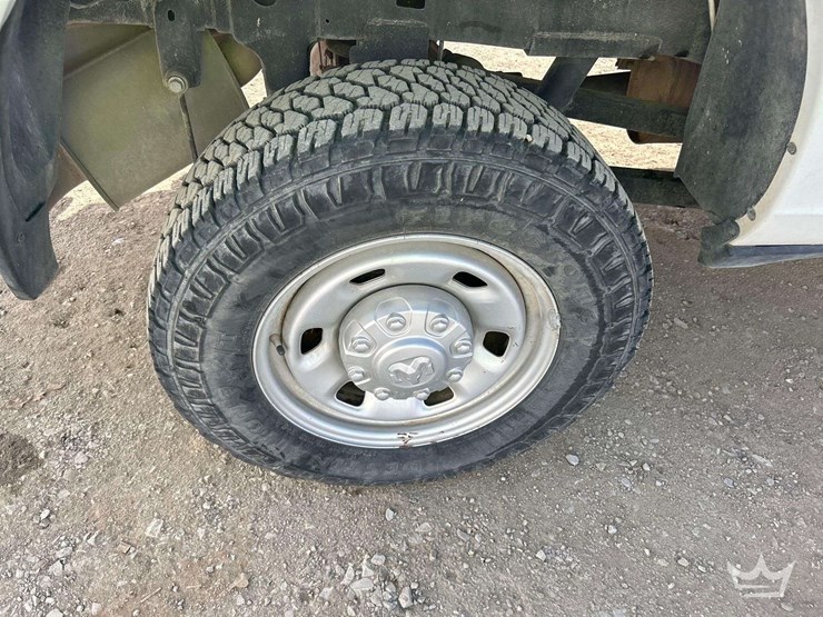 2019-dodge-2500-image-29