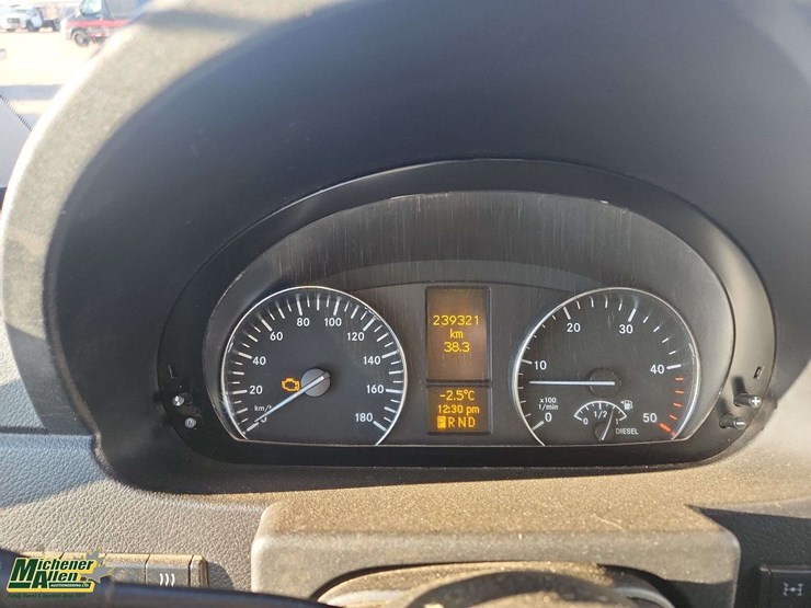 2015-mercedes-benz-sprinter-3500-image-6