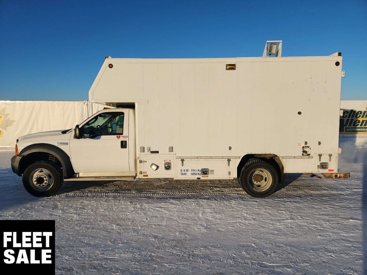 2006-ford-f550-image-6