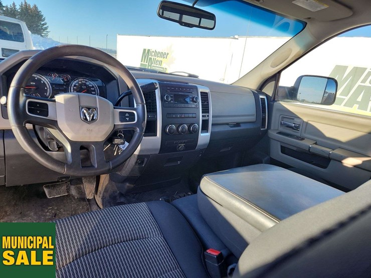 2011-dodge-1500-image-14