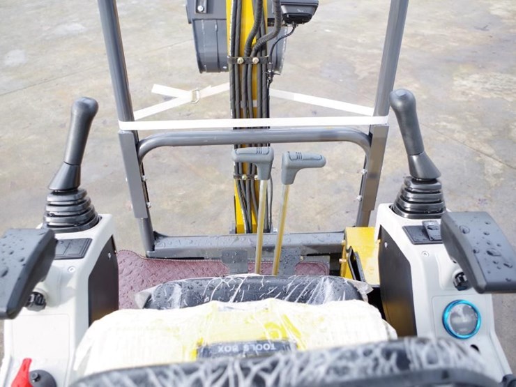 2025-cfg-industrial-qk18r-mini-excavator-w/-pilot-system,-rato-gasoline-engine,-unused-image-5