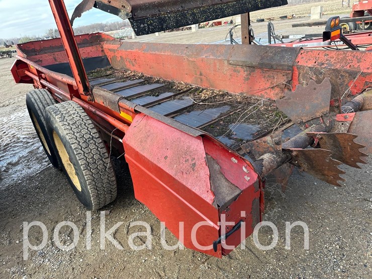 new-holland-185-image-9