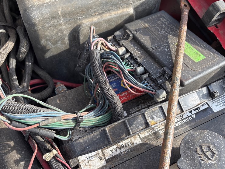 #1113-•-2004-gmc-sierra-pickup-truck-image-20