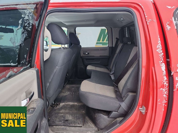 2012-dodge-1500-image-15