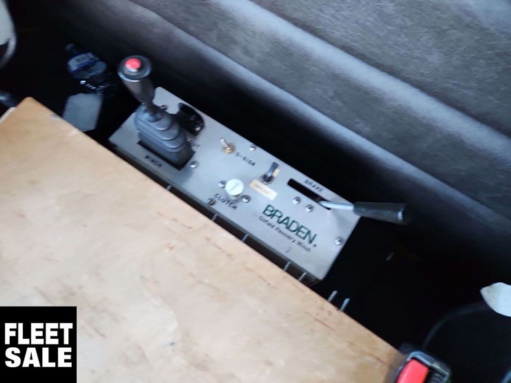 2011-freightliner-coronado-122-sd-image-26