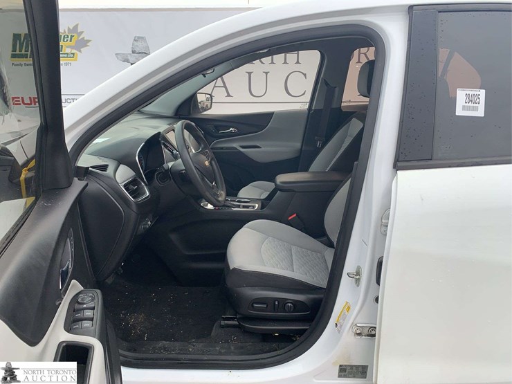 2018-chevrolet-equinox-image-17