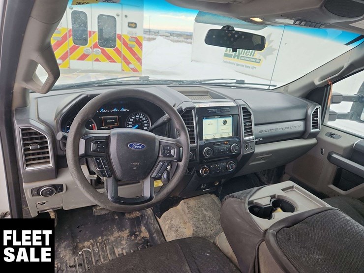 2017-ford-f550-image-18