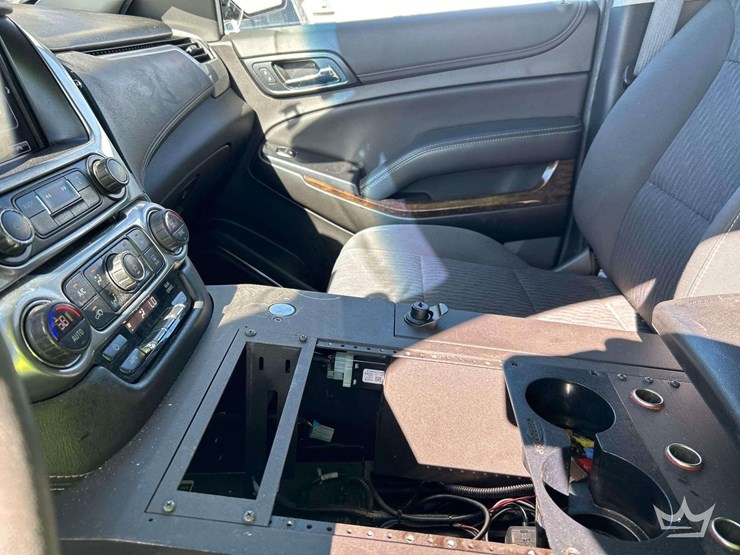 2019-chevrolet-tahoe-image-18