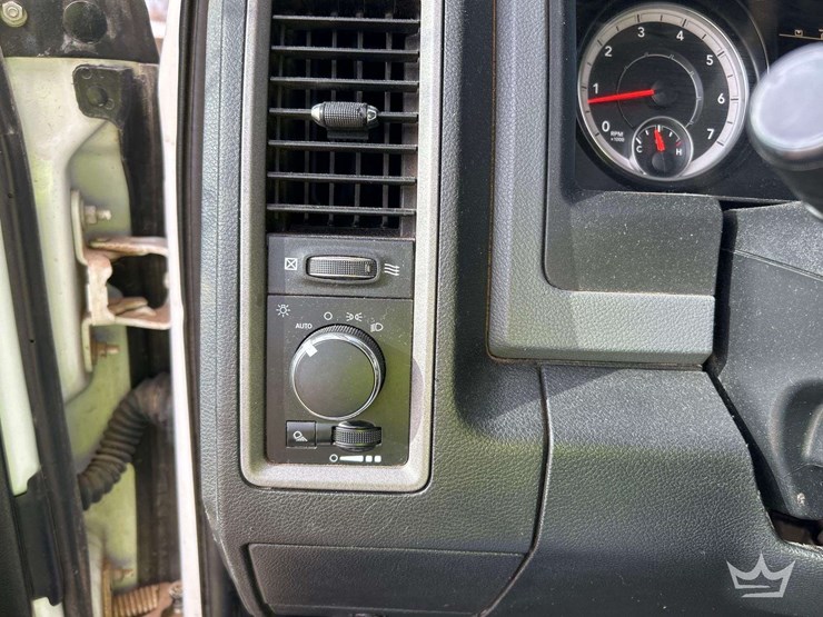 2017-dodge-2500-image-17