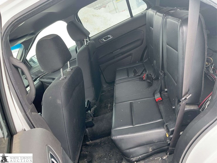 2014-ford-explorer-police-interceptor-image-27