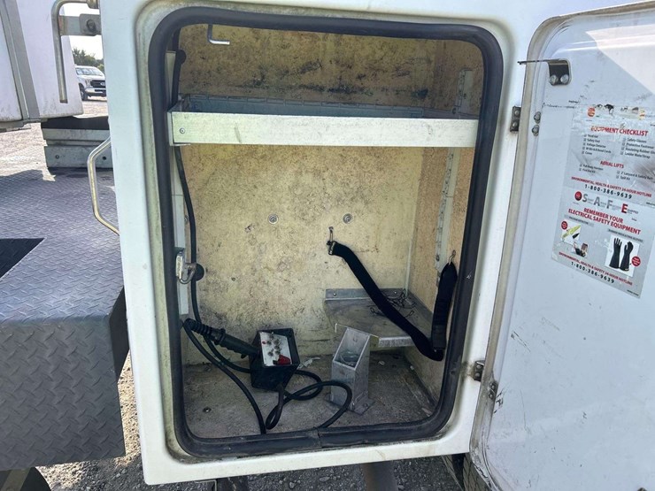 2014-dodge-ram-4500-image-26