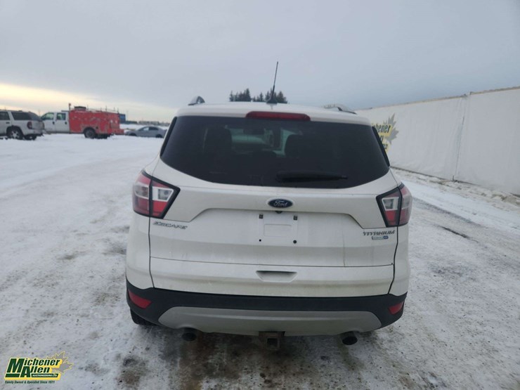 2018-ford-escape-titanium-image-6