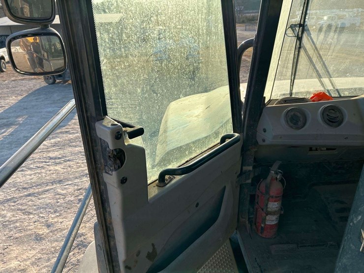 2019-deere-460e-image-15