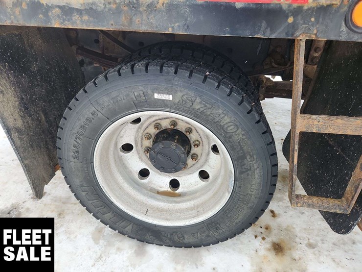 2017-ford-f550-image-12