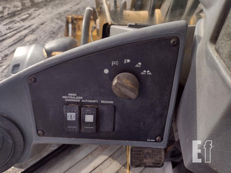 caterpillar-930g-image-8