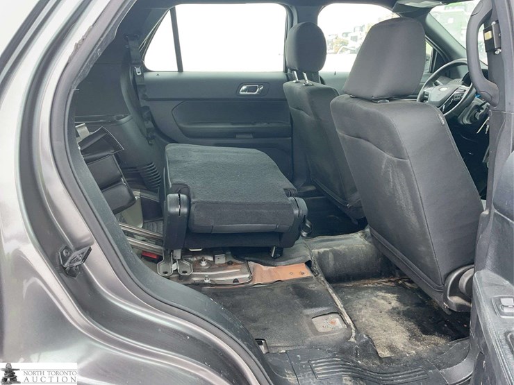 2019-ford-explorer-police-interceptor-image-26