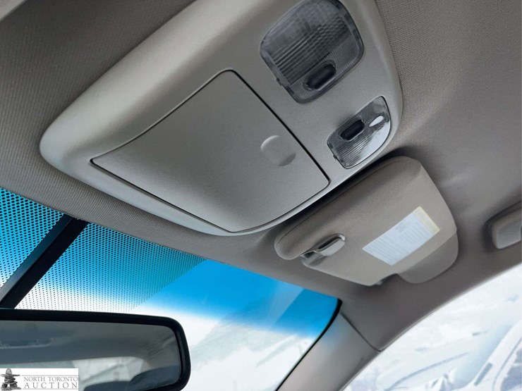 non-operable-2012-ford-fusion-hybrid-image-19