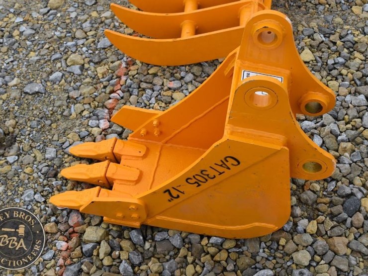 caterpillar-305-image-4