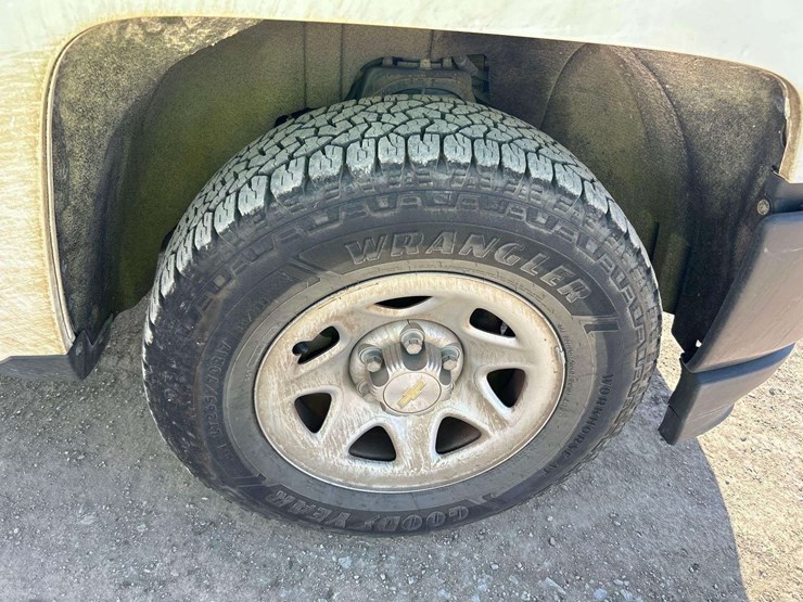 2016-chevrolet-silverado-1500-image-25