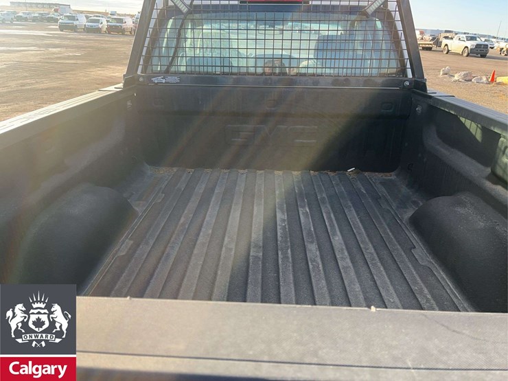 2017-gmc-sierra-1500-image-4