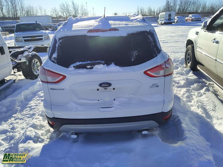2015-ford-escape-image-5