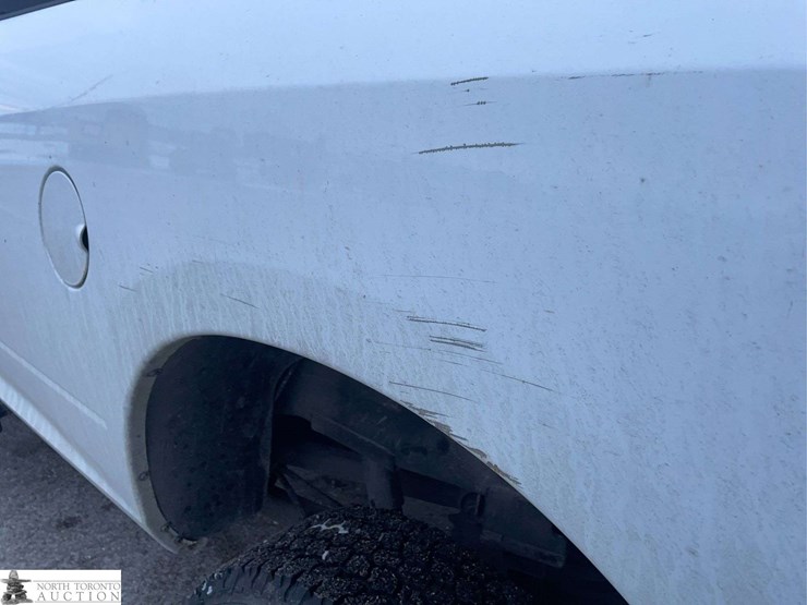 2015-dodge-2500-image-30