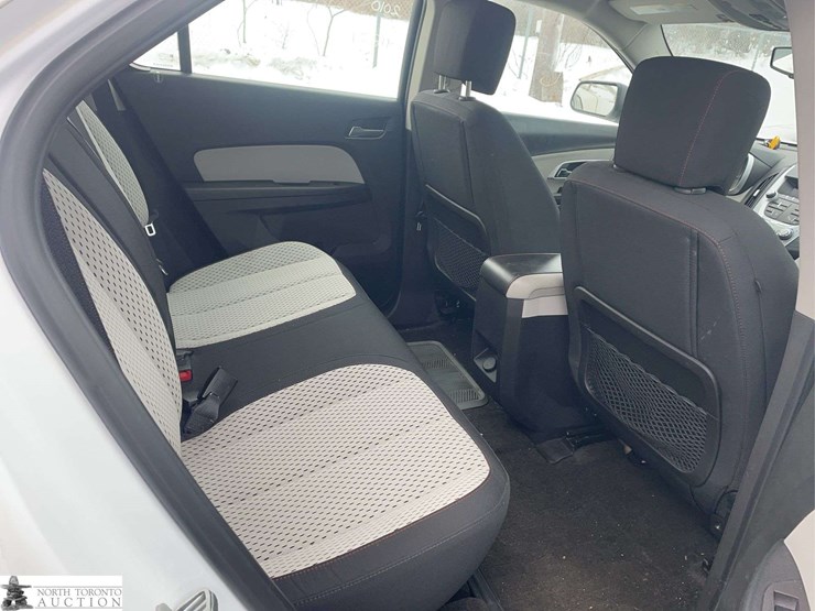 2010-chevrolet-equinox-ls-image-22