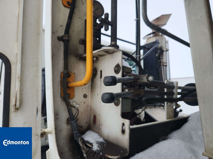 2010-autocar-xpeditor-image-43