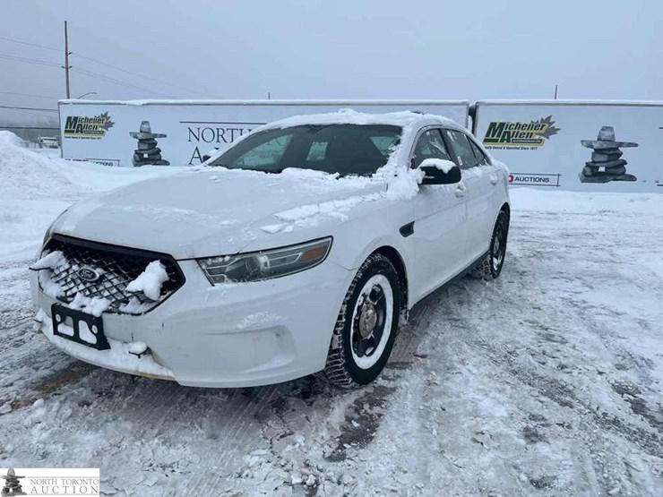 2013-ford-taurus-police-inte-image-1