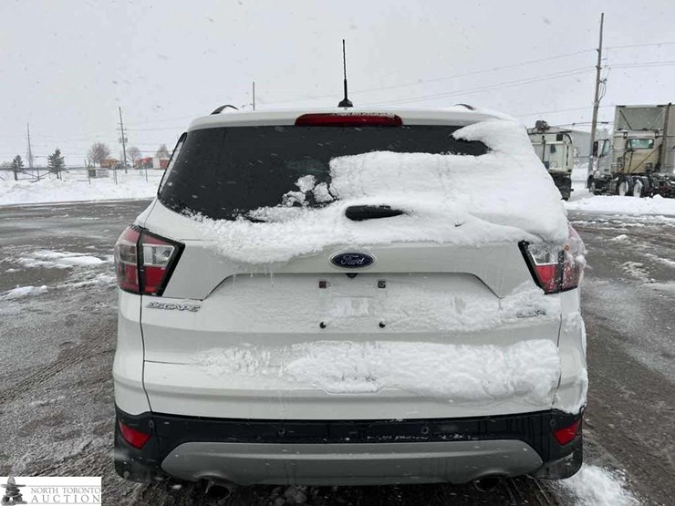 2017-ford-escape-se-image-5