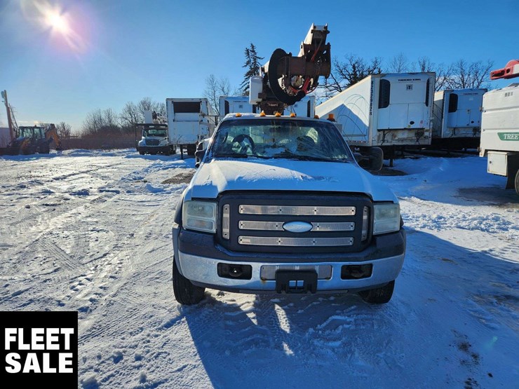 2007-ford-f550-image-28