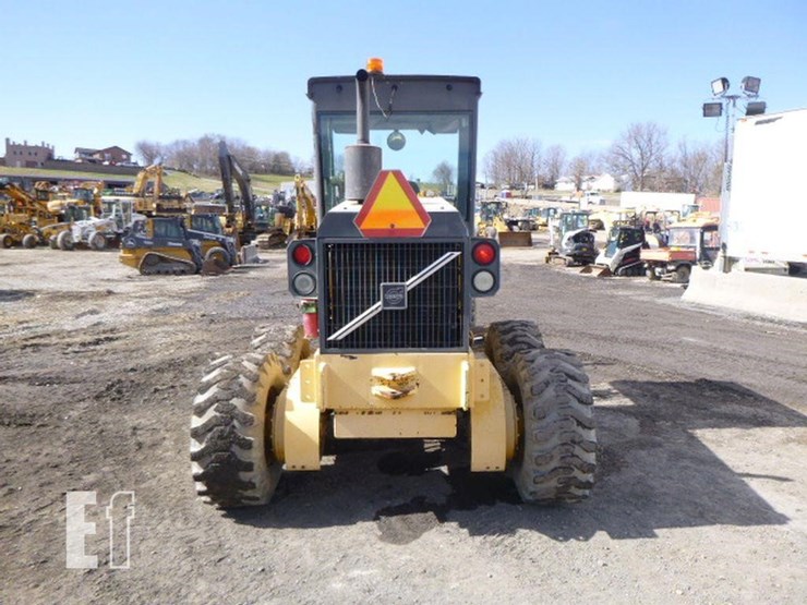 2004-volvo-g86-image-4