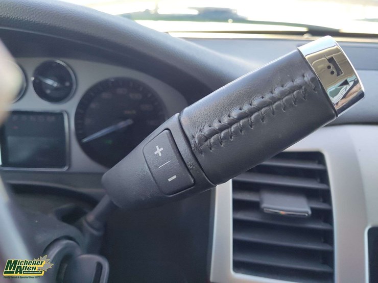 2007-cadillac-escalade-image-16