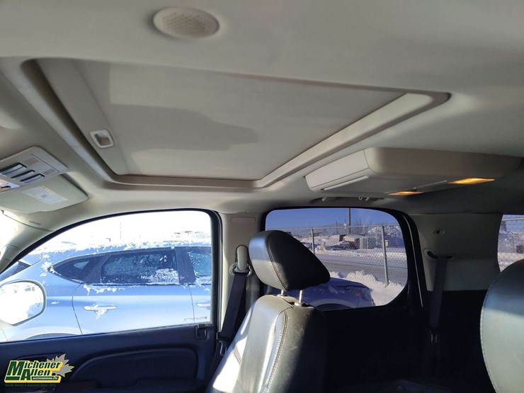 2007-cadillac-escalade-image-17