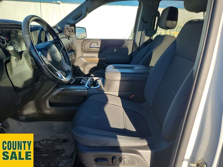 2022-chevrolet-silverado-1500-image-17