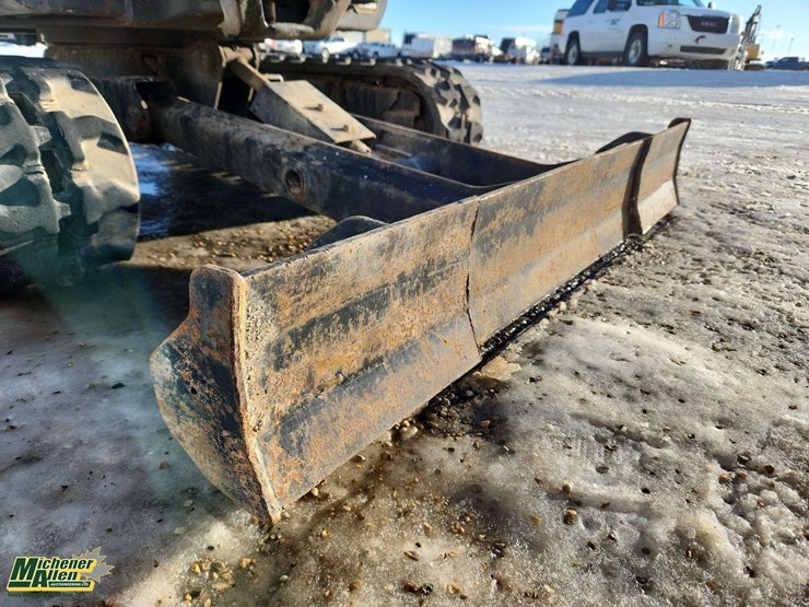 2013-bobcat-324-image-24