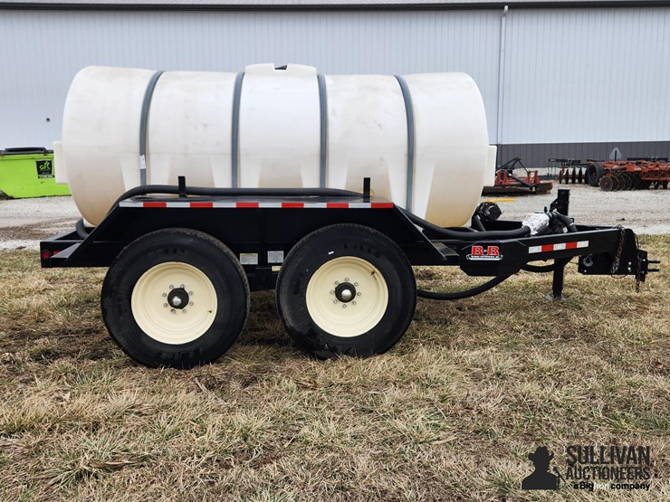 2017-behnke-1,600-gal-t/a-poly-nurse-tank-trailer-image-4