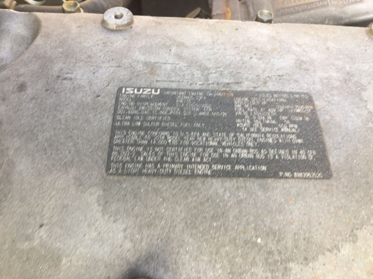 2019-isuzu-nrr-image-10