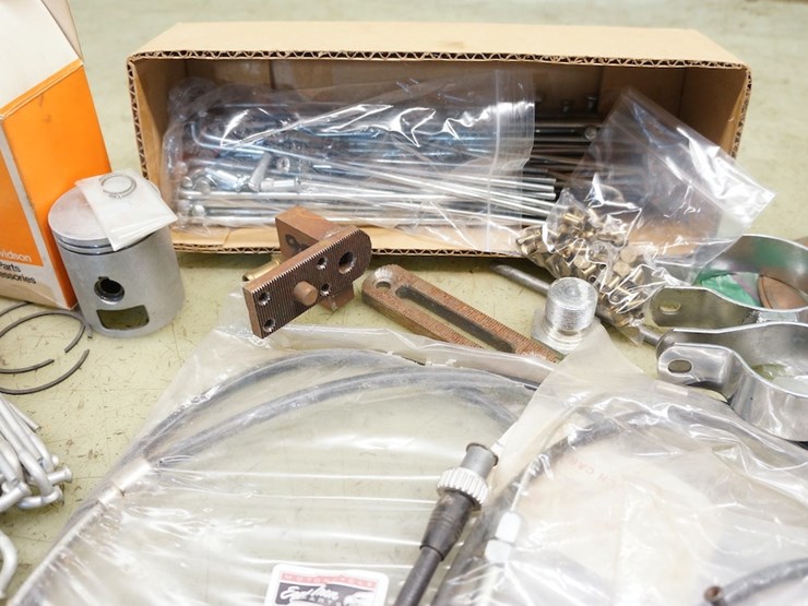 harley-davidson-miscellaneous-parts-lot-image-8