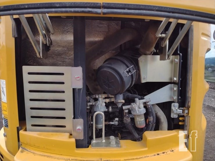 2022-deere-26g-image-44