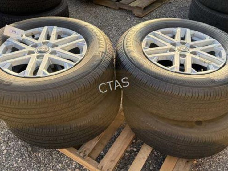 toyota-tundra-image-1