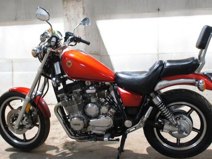 1985-yamaha-xj700-maxim-motorcycle-image-3