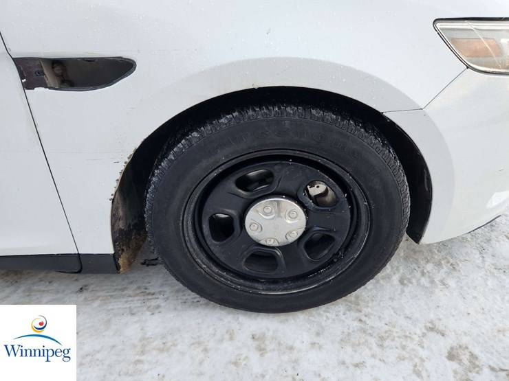 2014-ford-taurus-police-image-12