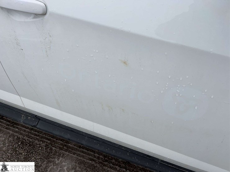 2015-chevrolet-equinox-ls-image-28