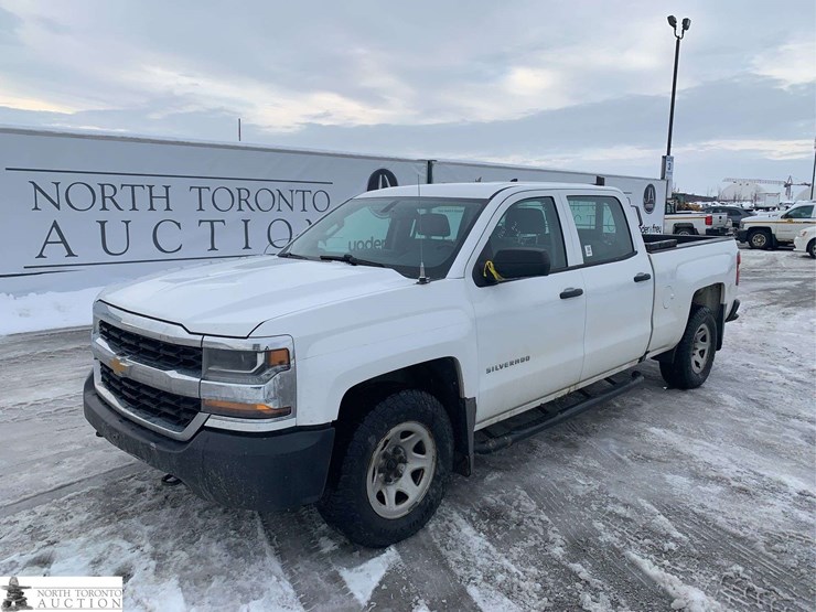 2018-chevrolet-silverado-1500-image-1