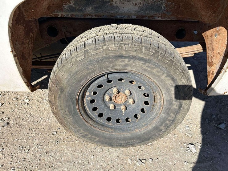 2013-chevrolet-silverado-1500-image-25