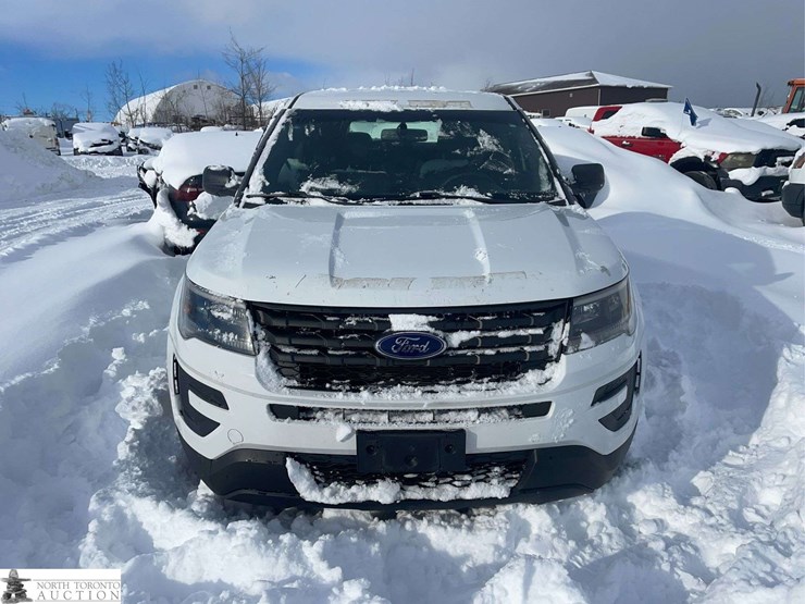 2018-ford-explorer-image-7