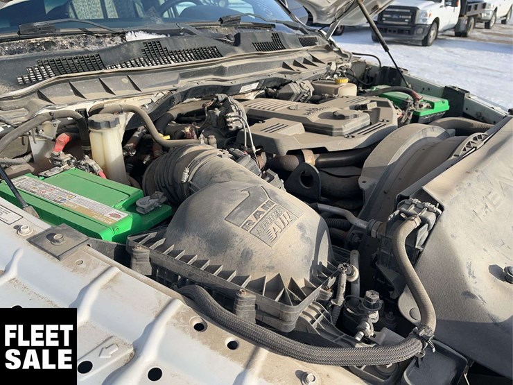 2015-dodge-2500-image-24