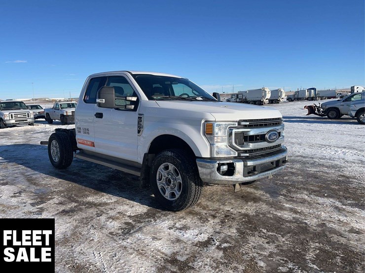 2021-ford-f350-image-2